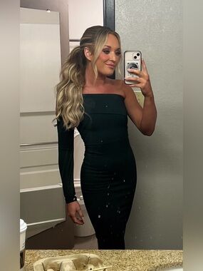 Elegant One-Shoulder Black Midi Dress